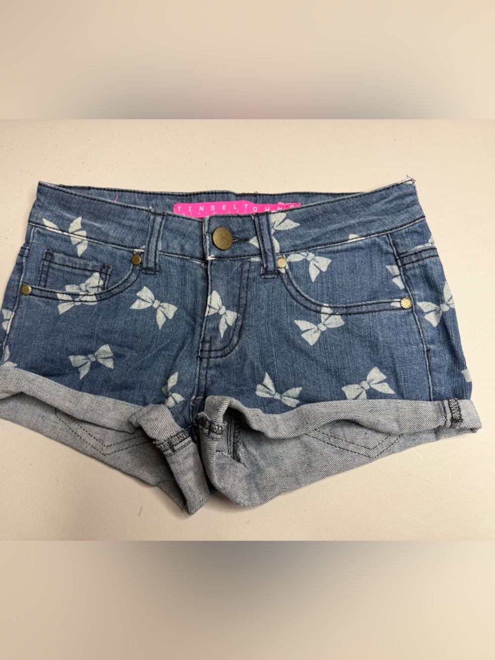 Tinsel Town Denim Couture Shorts Women’s Size 0 Bow Print Cuffed Hem Y2K